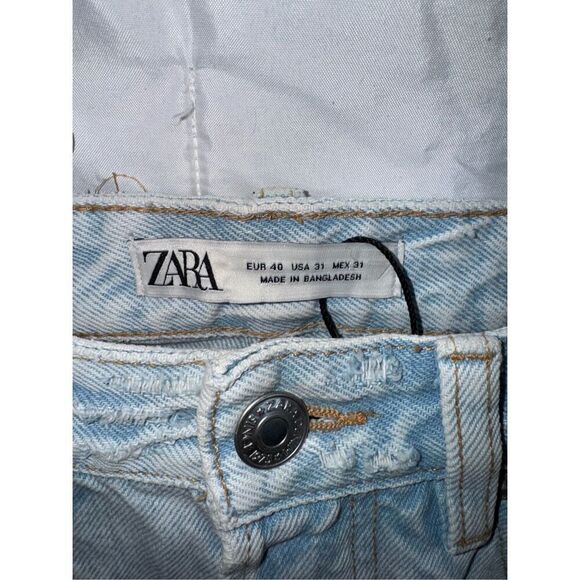 Zara Light Wash Distressed Jeans - Size USA 31 - Picture 4 of 6